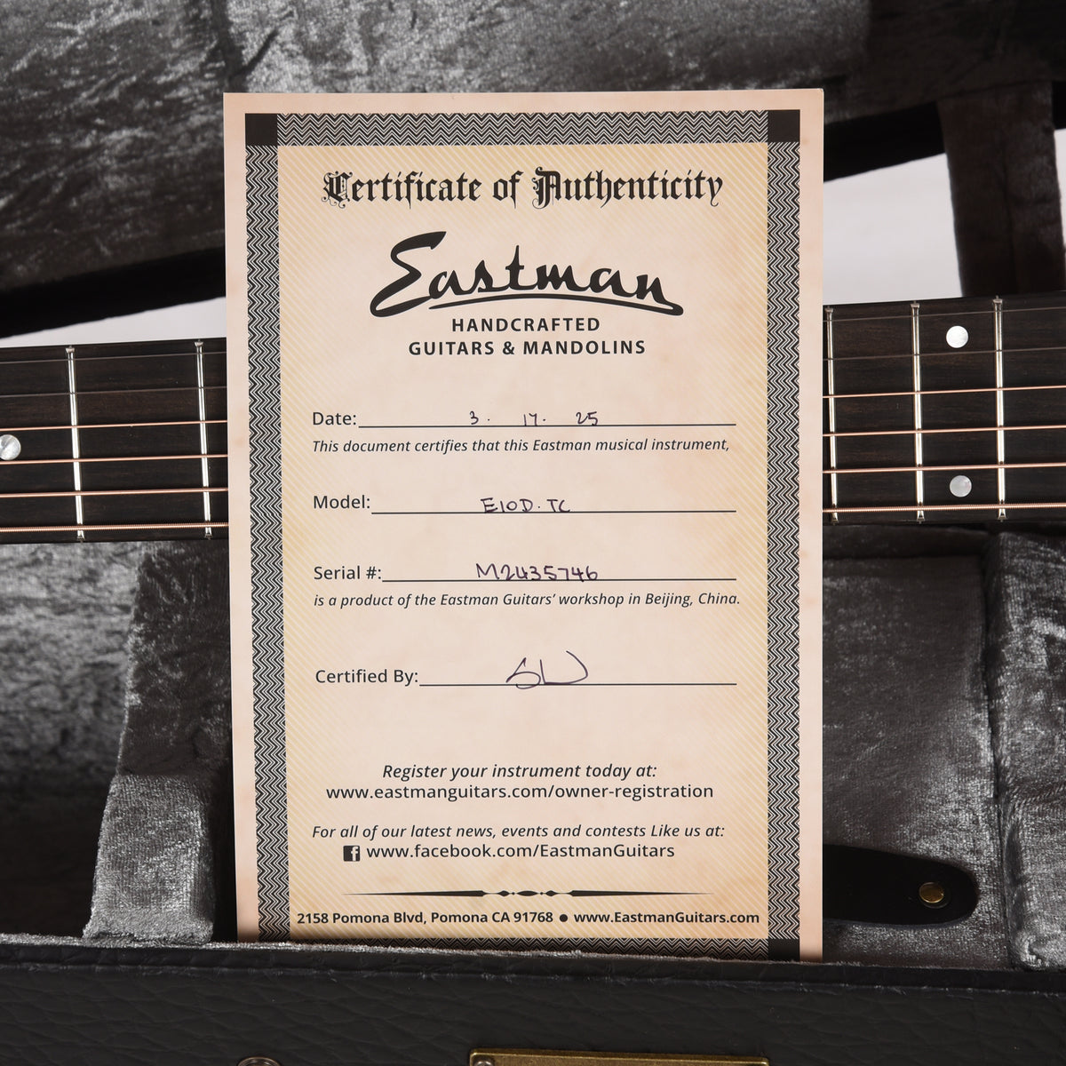 Eastman E10D-TC Thermo Cured Adirondack/Mahogany Dreadnought Natural Acoustic Guitars / Dreadnought