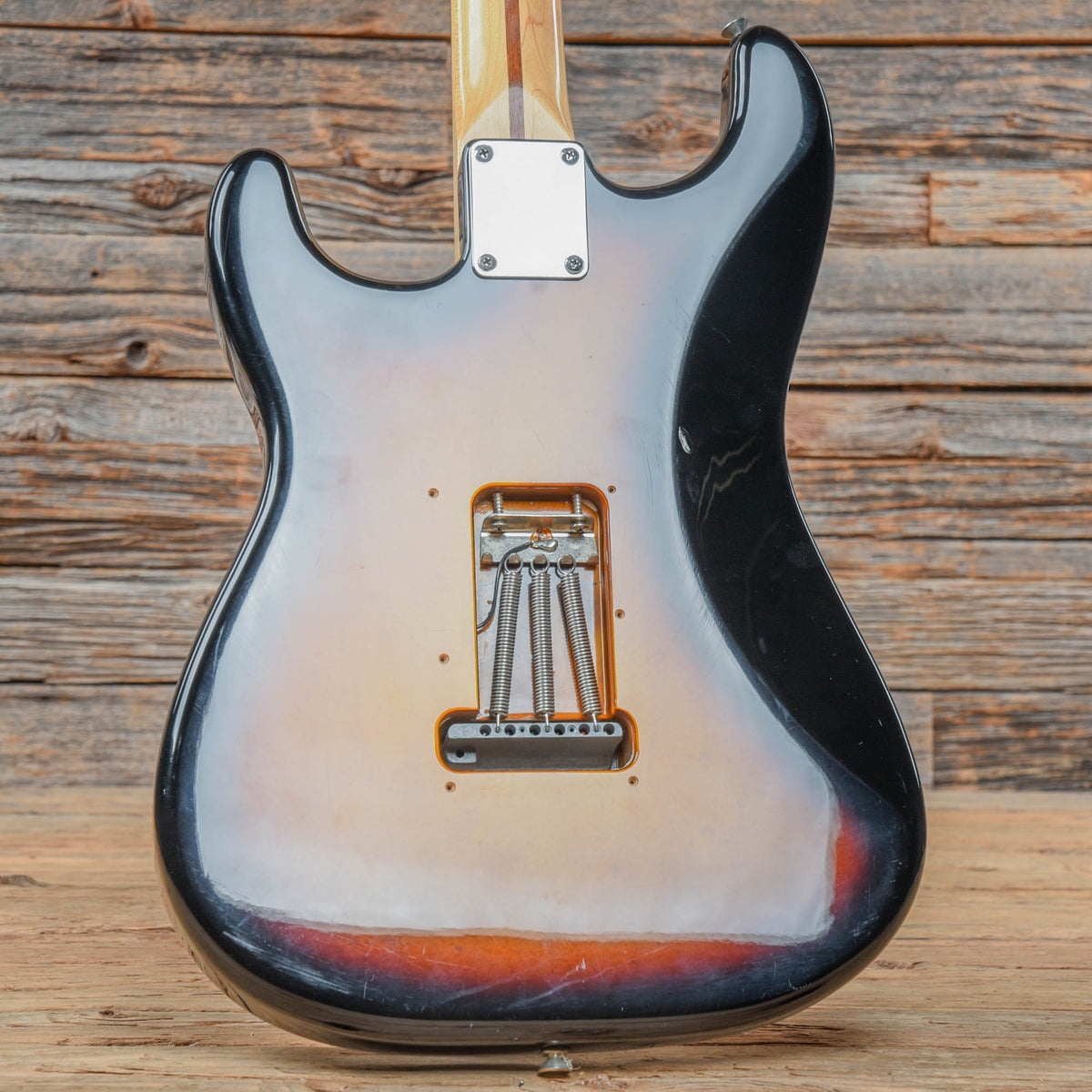 Fender Standard Stratocaster HSS Sunburst 2000 Electric Guitars / Solid Body
