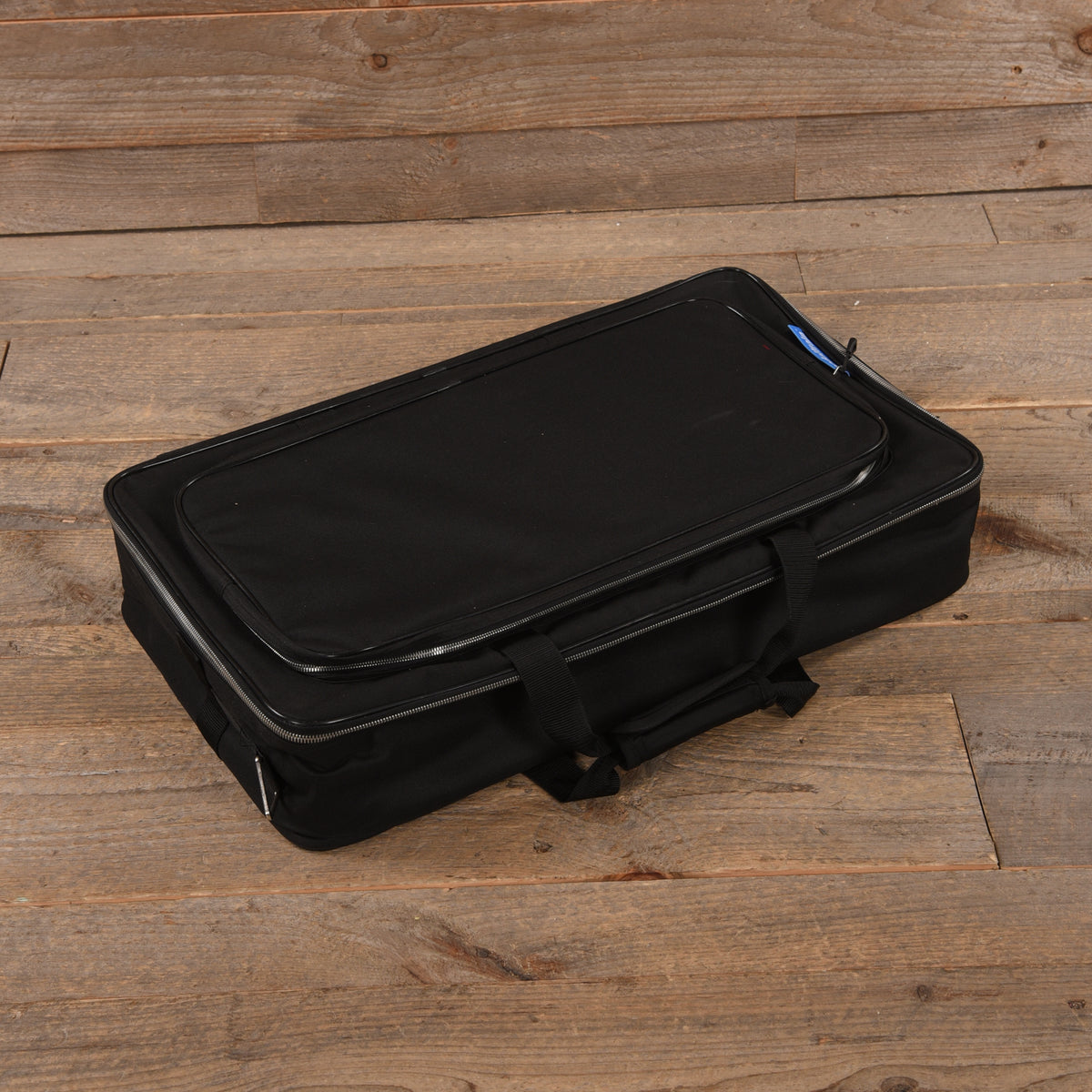 Pedaltrain Classic 2 Pedalboard 4 Rails 24x12.5 w/Soft Case Effects and Pedals / Pedalboards and Power Supplies