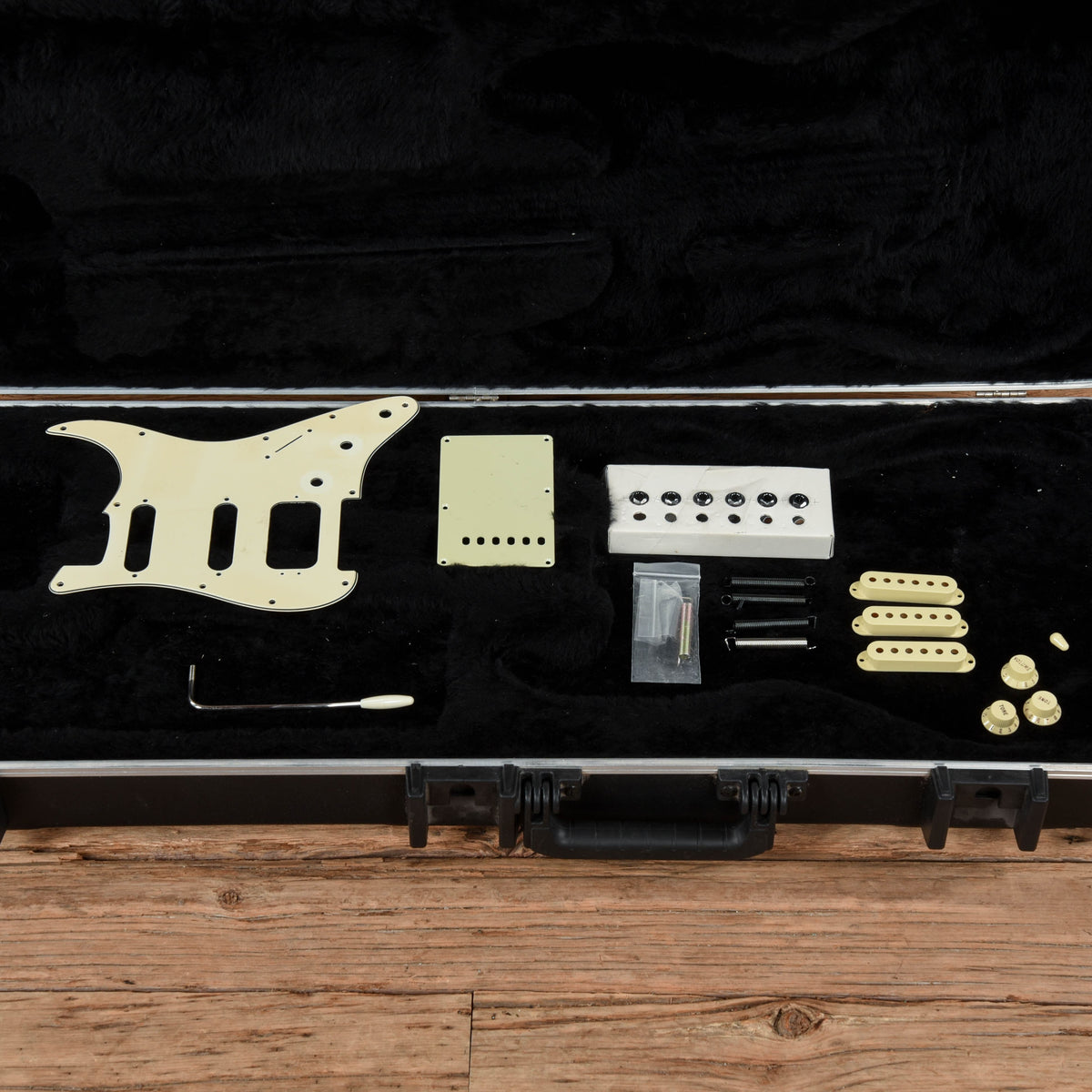 Fender American Standard Stratocaster HSS 2011 Electric Guitars / Solid Body