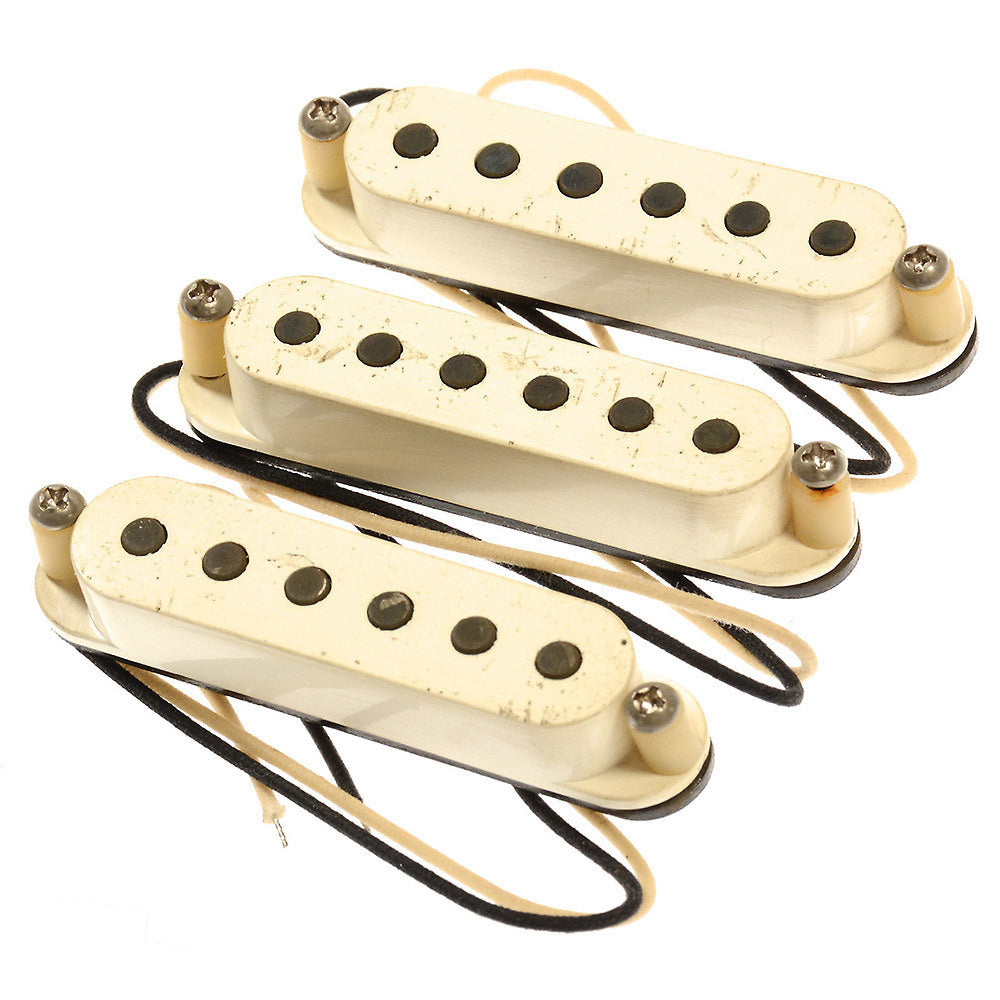 Bare Knuckle Standard Range Apache Strat Pickup Set Flat Magnet Profile Aged Parchment Parts / Guitar Pickups
