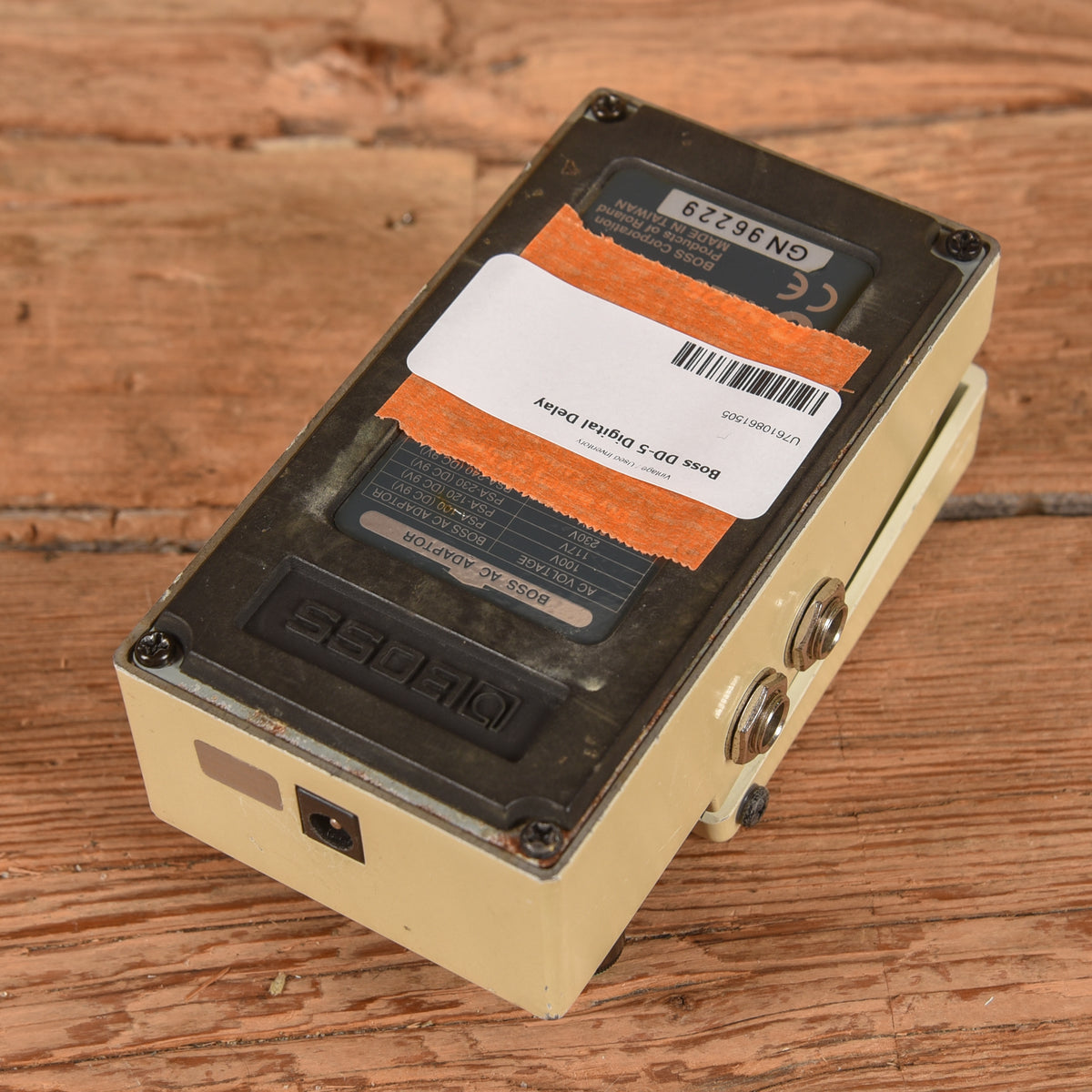Boss DD-5 Digital Delay Effect Pedals