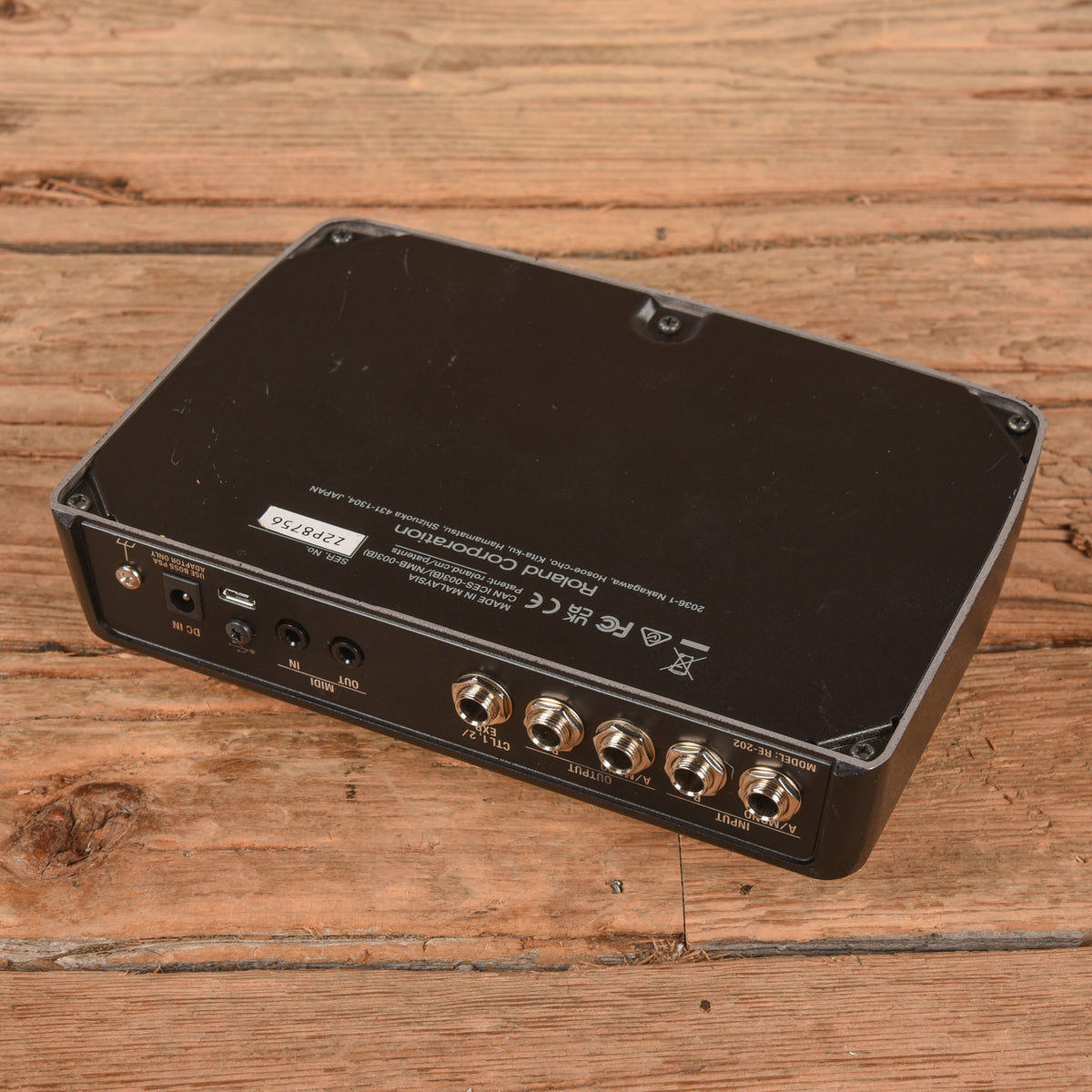 Boss RE-202 Space Echo Effects and Pedals / Delay