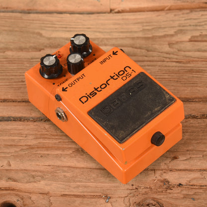 Boss DS-1 Distortion Effects and Pedals / Distortion