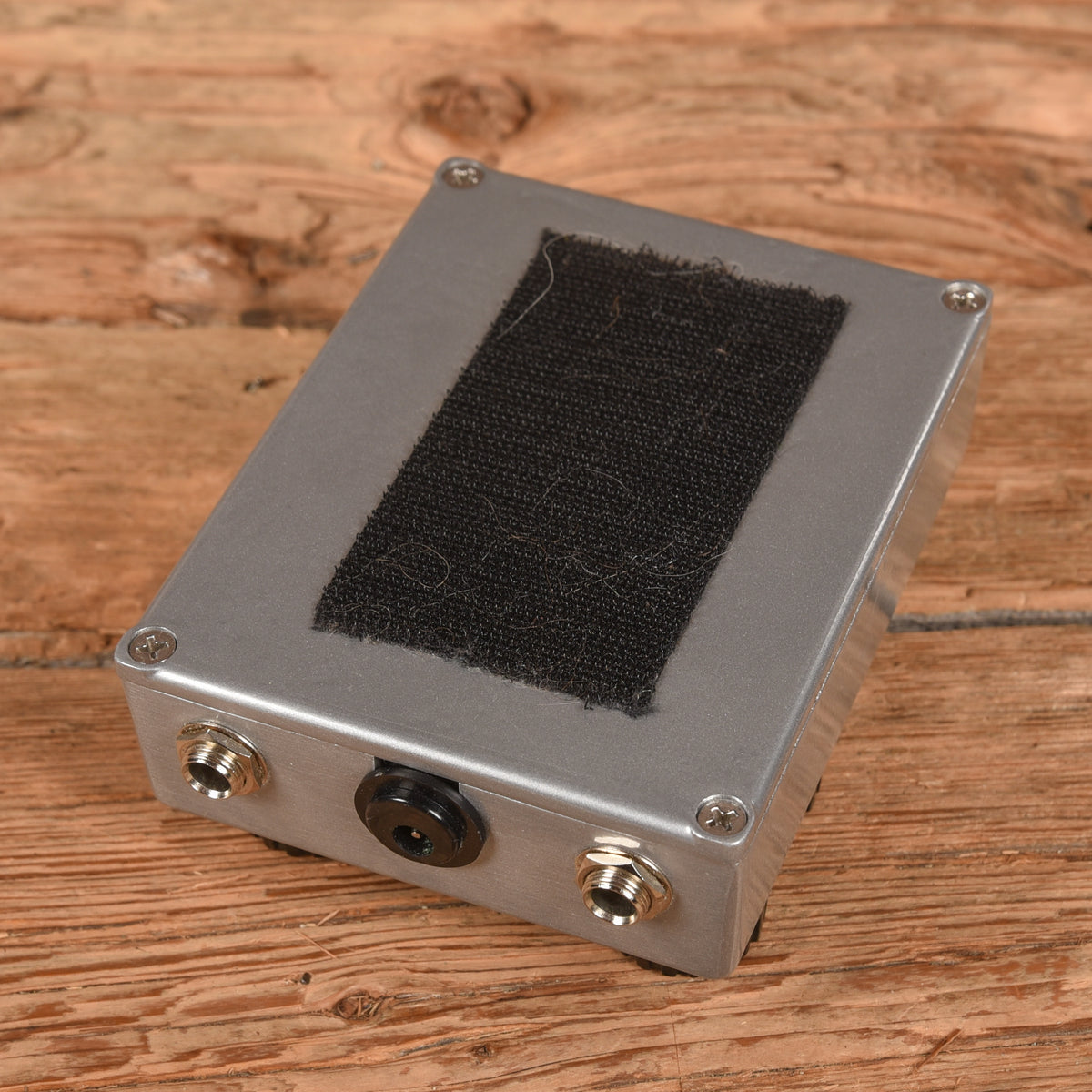 Caroline Parabola Solid State Tremolo Effects and Pedals / Tremolo