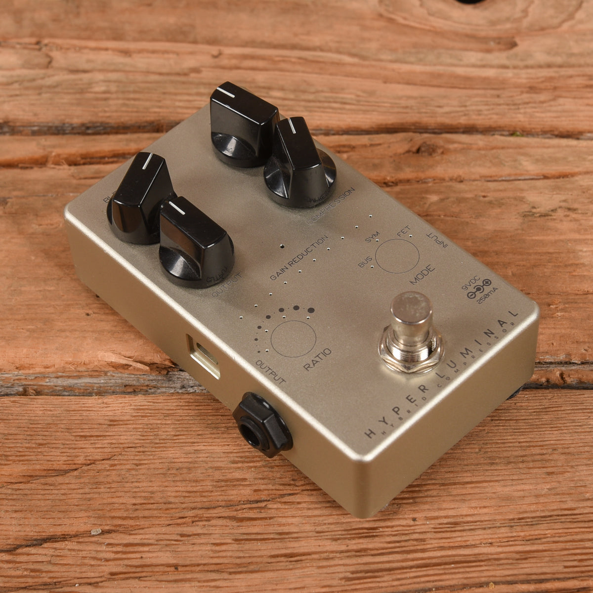 Darkglass Hyper Luminal Effects and Pedals / Compression and Sustain
