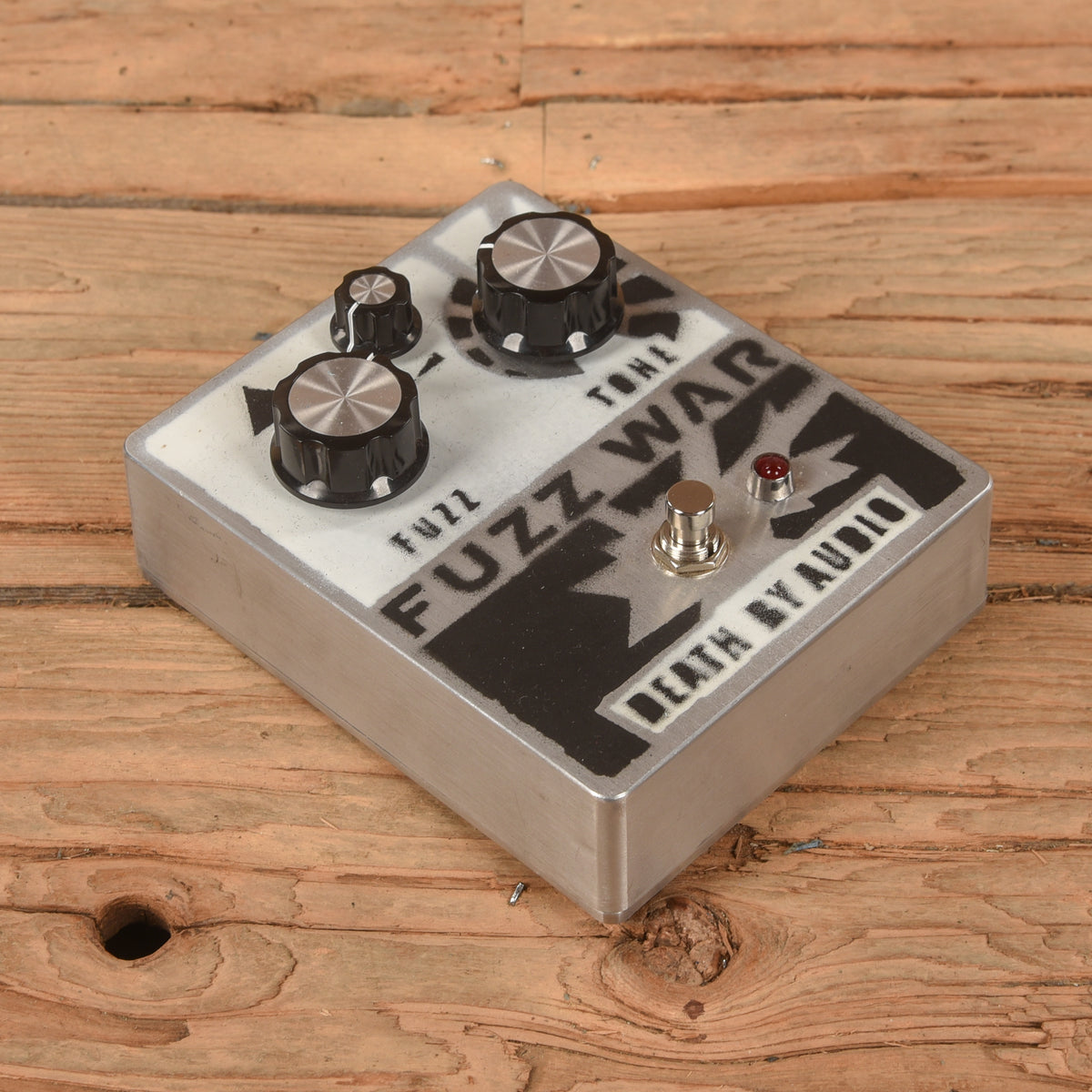 Death By Audio Fuzz War Effects and Pedals / Fuzz