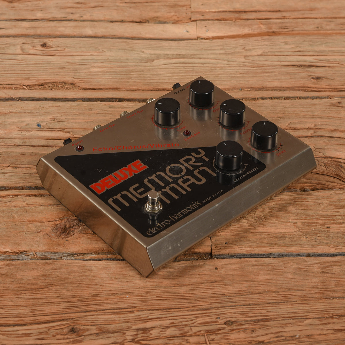 Electro-Harmonix Deluxe Memory Man Effects and Pedals / Delay