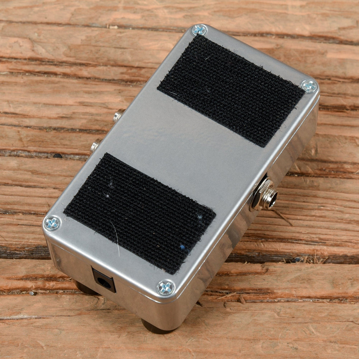 Electro-Harmonix Pulsar Effects and Pedals / Tremolo