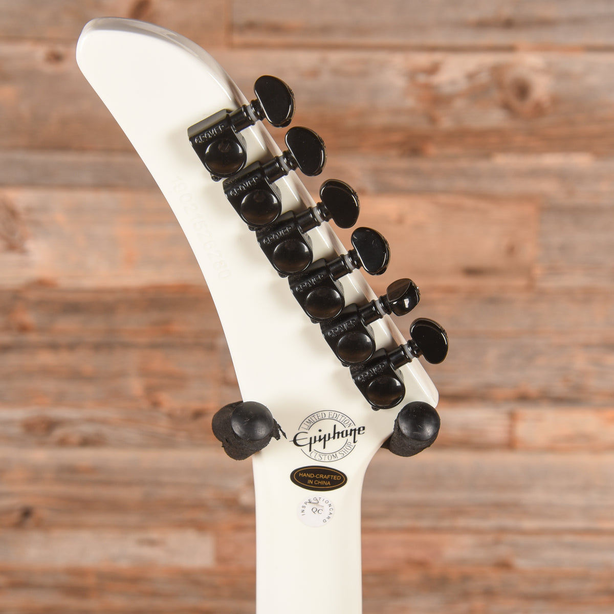 Epiphone '84 Explorer-EX Alpine White 2019 Electric Guitars / Solid Body
