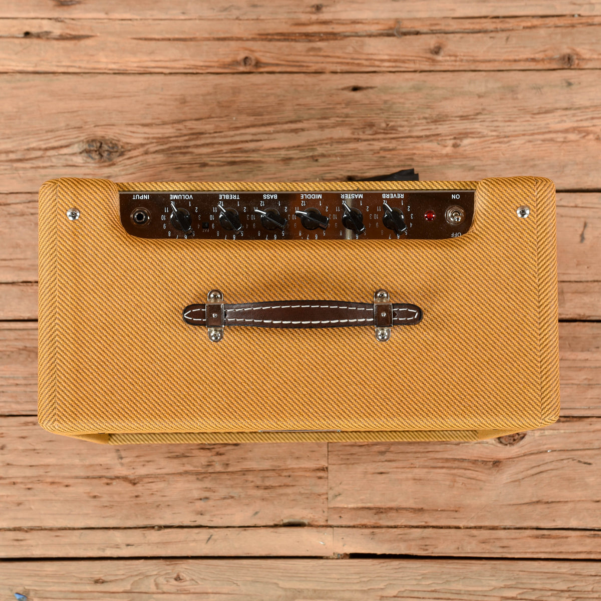 Fender Blues Junior 15-Watt 1x12" Guitar Combo Amps / Guitar Amps / Guitar Cabinets