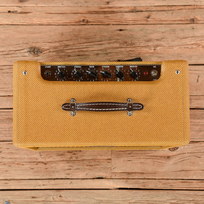 Fender Blues Junior 15-Watt 1x12" Guitar Combo Amps / Guitar Amps / Guitar Cabinets