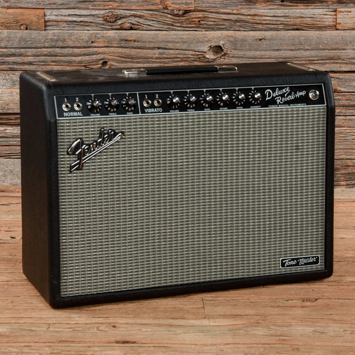 Fender Tone Master Deluxe Reverb 2-Channel 22-Watt 1x12" Digital Guitar Combo Amps / Guitar Cabinets
