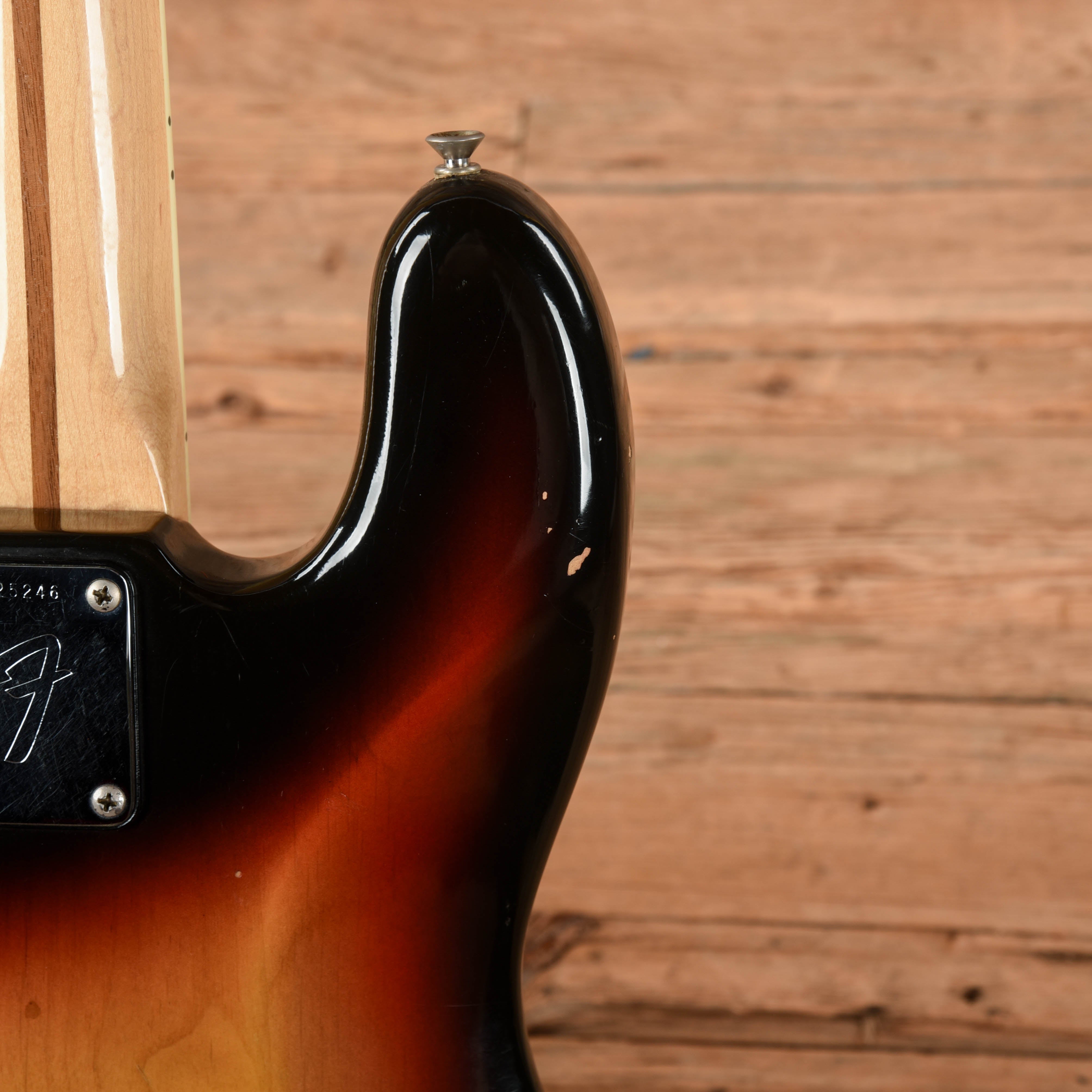 Fender Jazz Bass Sunburst 1974 Bass Guitars / 4-String