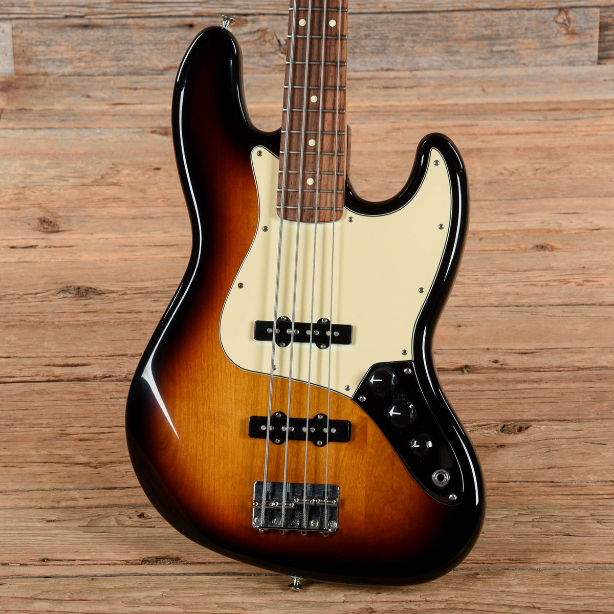 Fender Standard Jazz Bass Sunburst 2011 Bass Guitars / 4-String