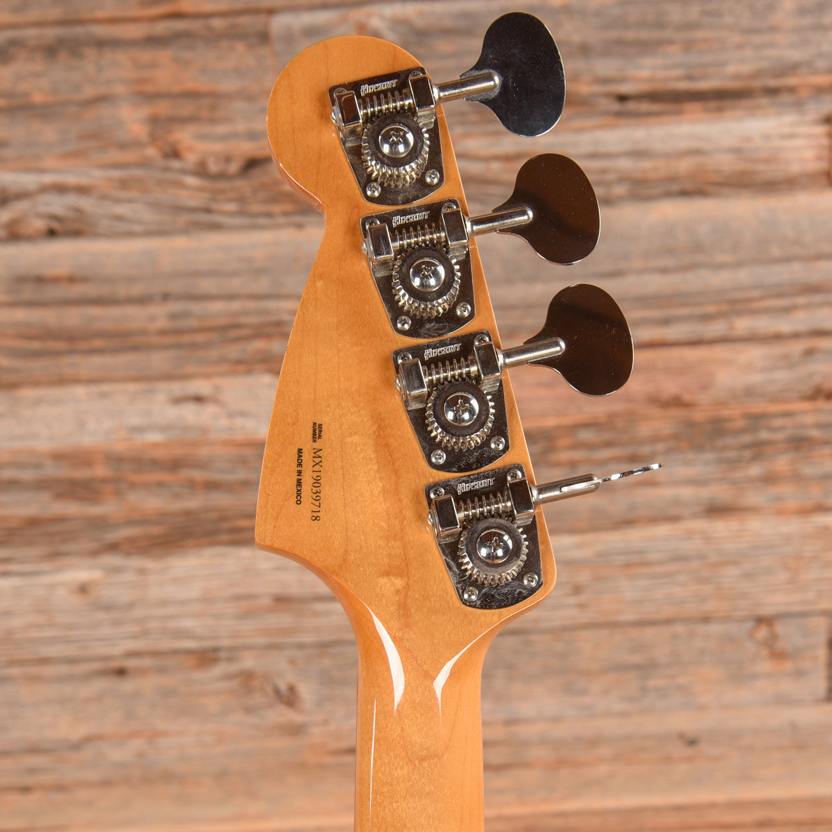 Fender Vintera '60s Mustang Bass Fiesta Red 2019 Bass Guitars / 4-String