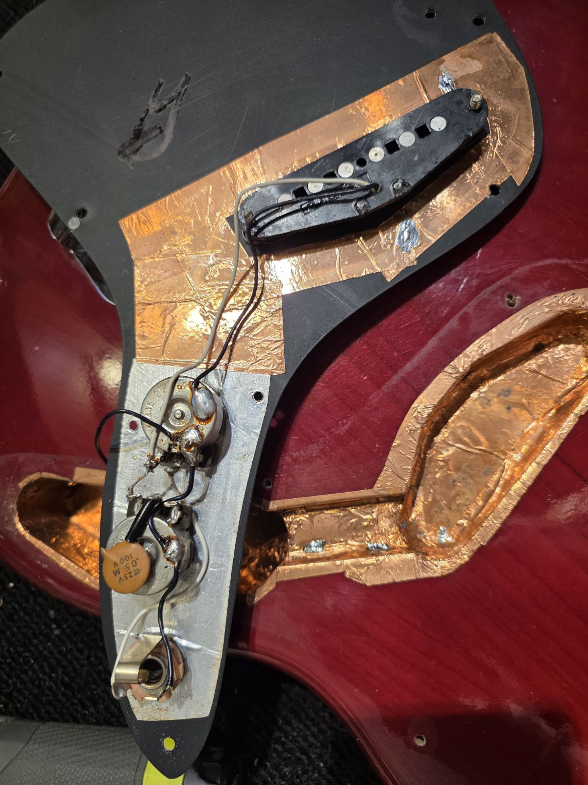 Fender Music Master Bass Red 1980 Bass Guitars / 5-String or More