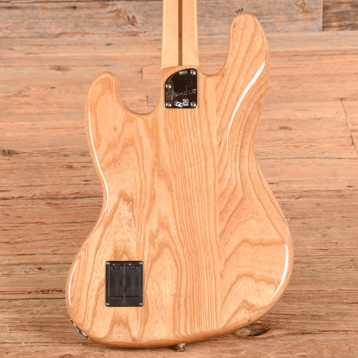 Fender Deluxe Active Jazz Bass Natural 2020 Bass Guitars