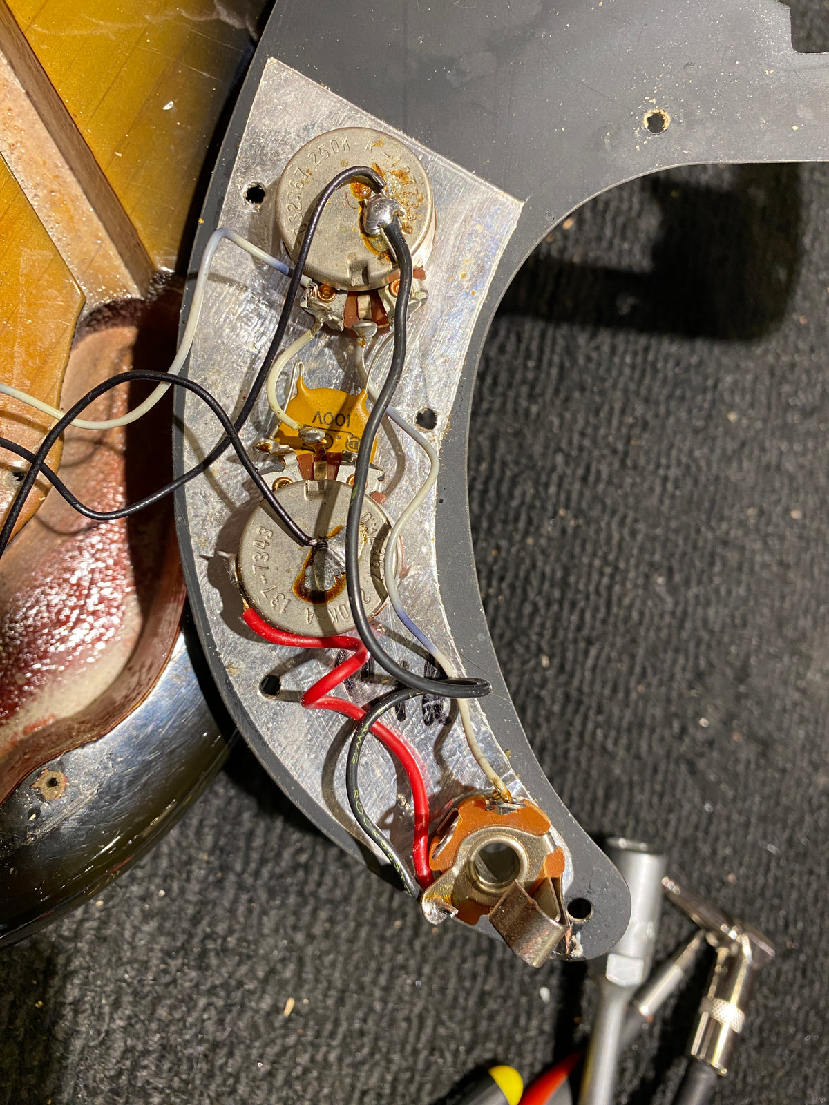 Fender Precision Bass Sunburst 1973 Bass Guitars