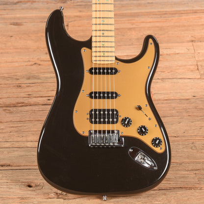 Fender American Deluxe Stratocaster Black 2005 Electric Guitars / Solid Body