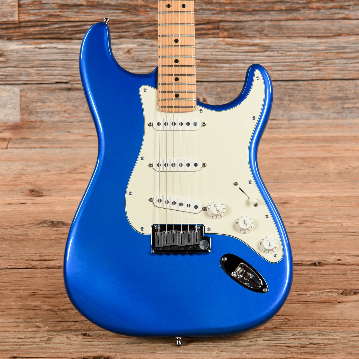 Fender American Series Stratocaster Chrome Blue 2002 Electric Guitars / Solid Body