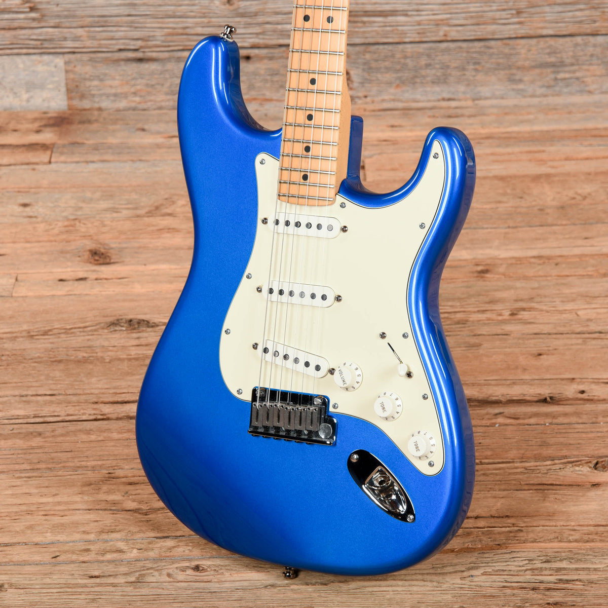 Fender American Series Stratocaster Chrome Blue 2002 Electric Guitars / Solid Body