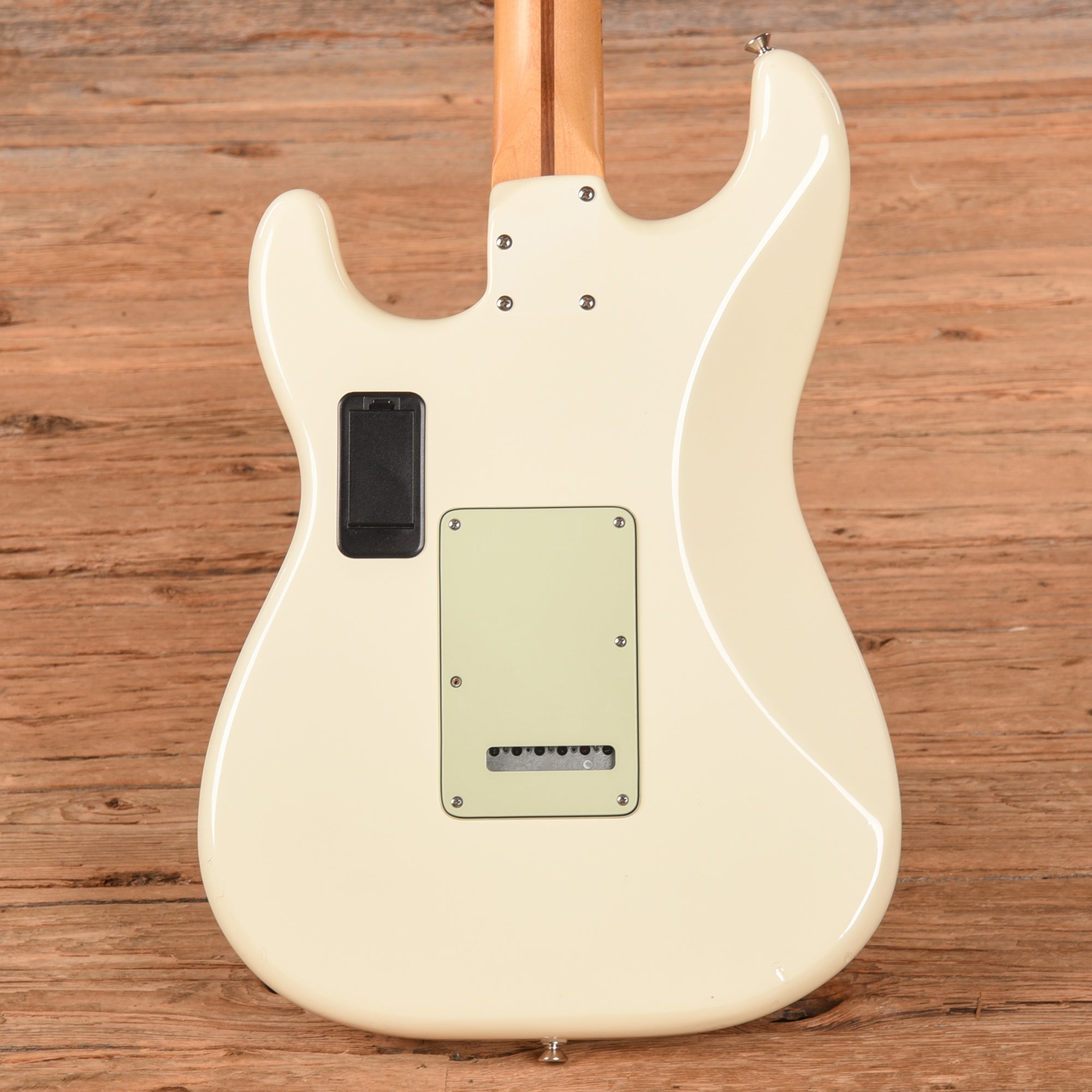 Fender Deluxe Roadhouse Stratocaster Vintage White 2018 Electric Guitars / Solid Body