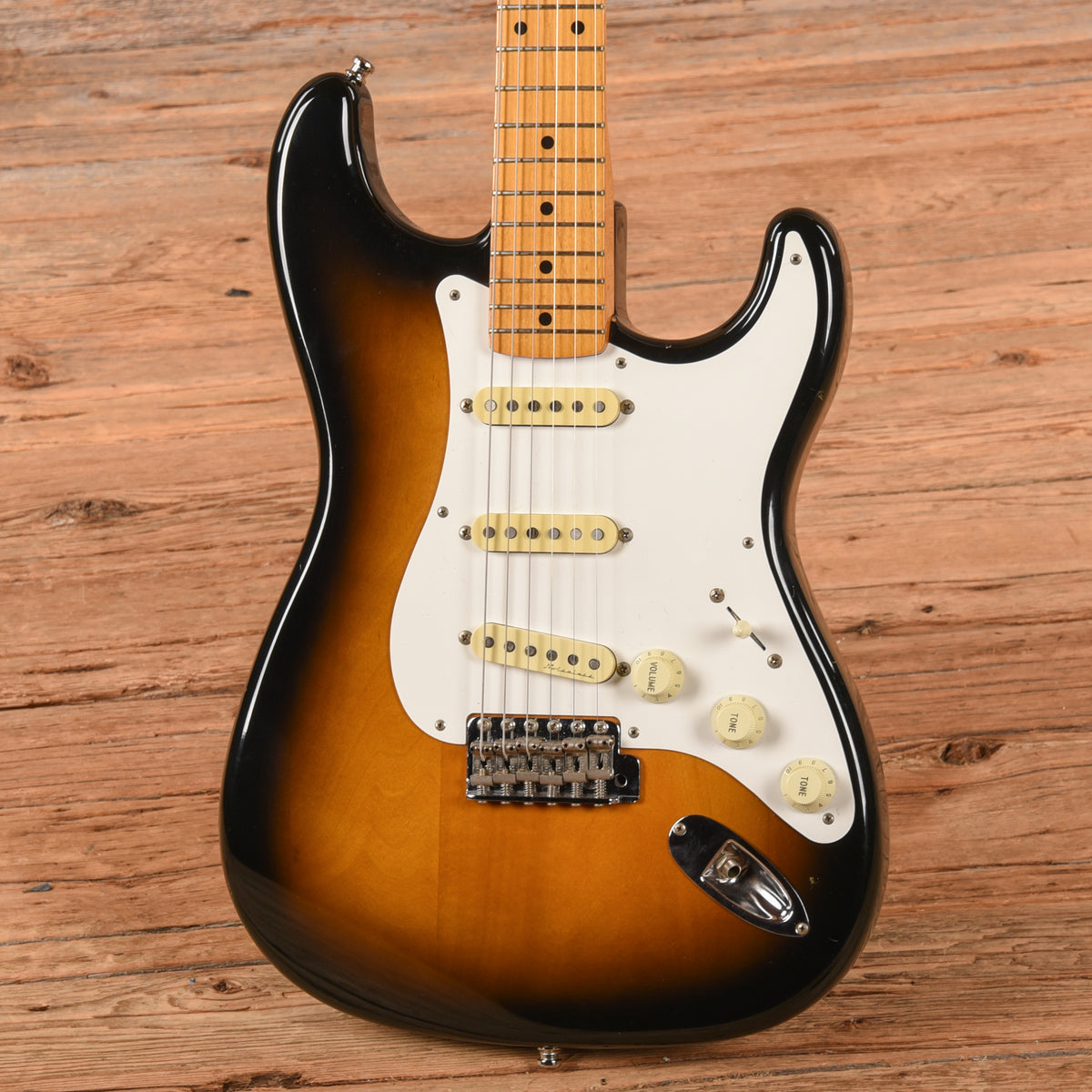 Fender ST-54 Stratocaster Reissue MIJ 2-Color Sunburst Electric Guitars / Solid Body