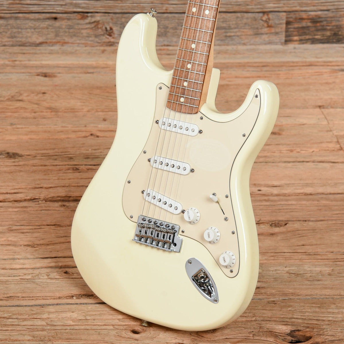 Fender Standard Stratocaster Olympic White 2004 Electric Guitars / Solid Body
