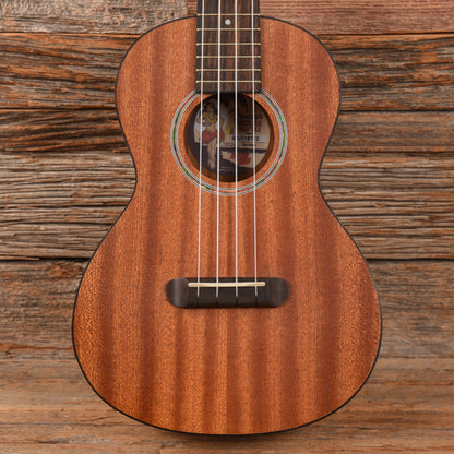 Fender Hau'Oli Natural Folk Instruments / Ukuleles
