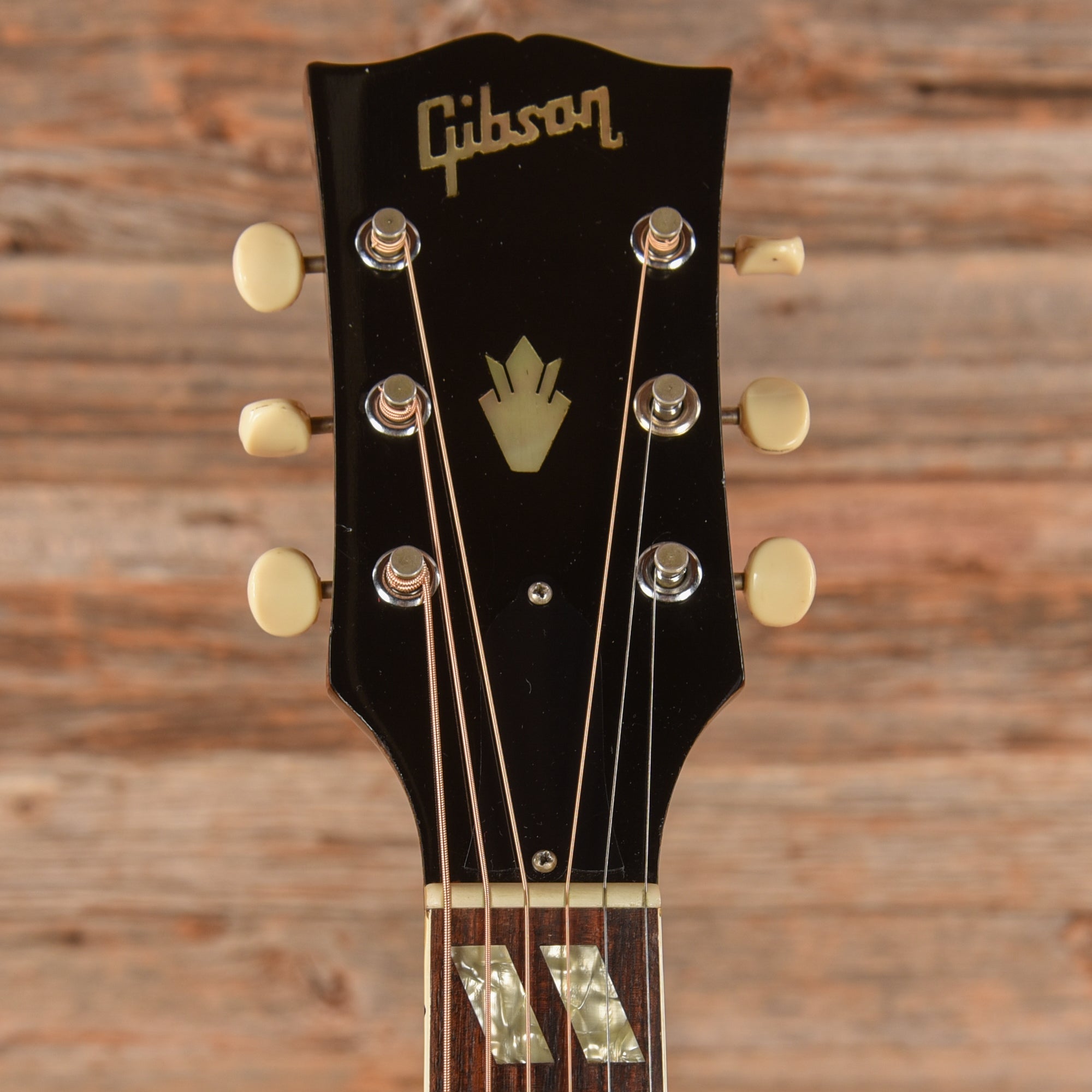 Gibson Southern Jumbo Sunburst 1969 Acoustic Guitars / Jumbo