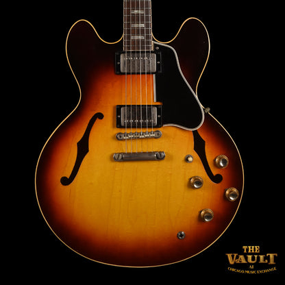 Gibson ES-335 Sunburst 1964 Electric Guitars / Semi-Hollow