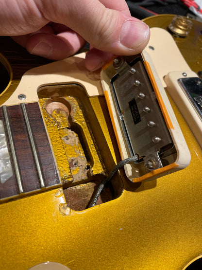 Gibson Custom Shop '54 Les Paul w/1972 Embossed Mini Humbuckers Goldtop 1996 Electric Guitars / Solid Body