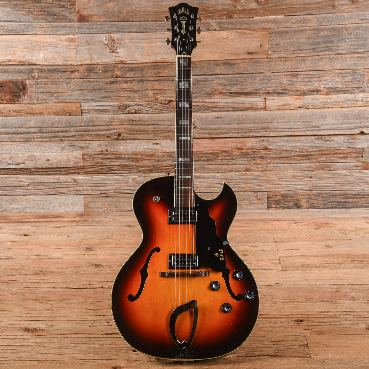 Guild CE-100D Sunburst 1965 Electric Guitars / Hollow Body