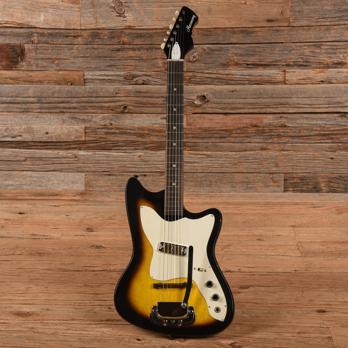 Harmony Bobkat Sunburst 1966 Electric Guitars / Solid Body
