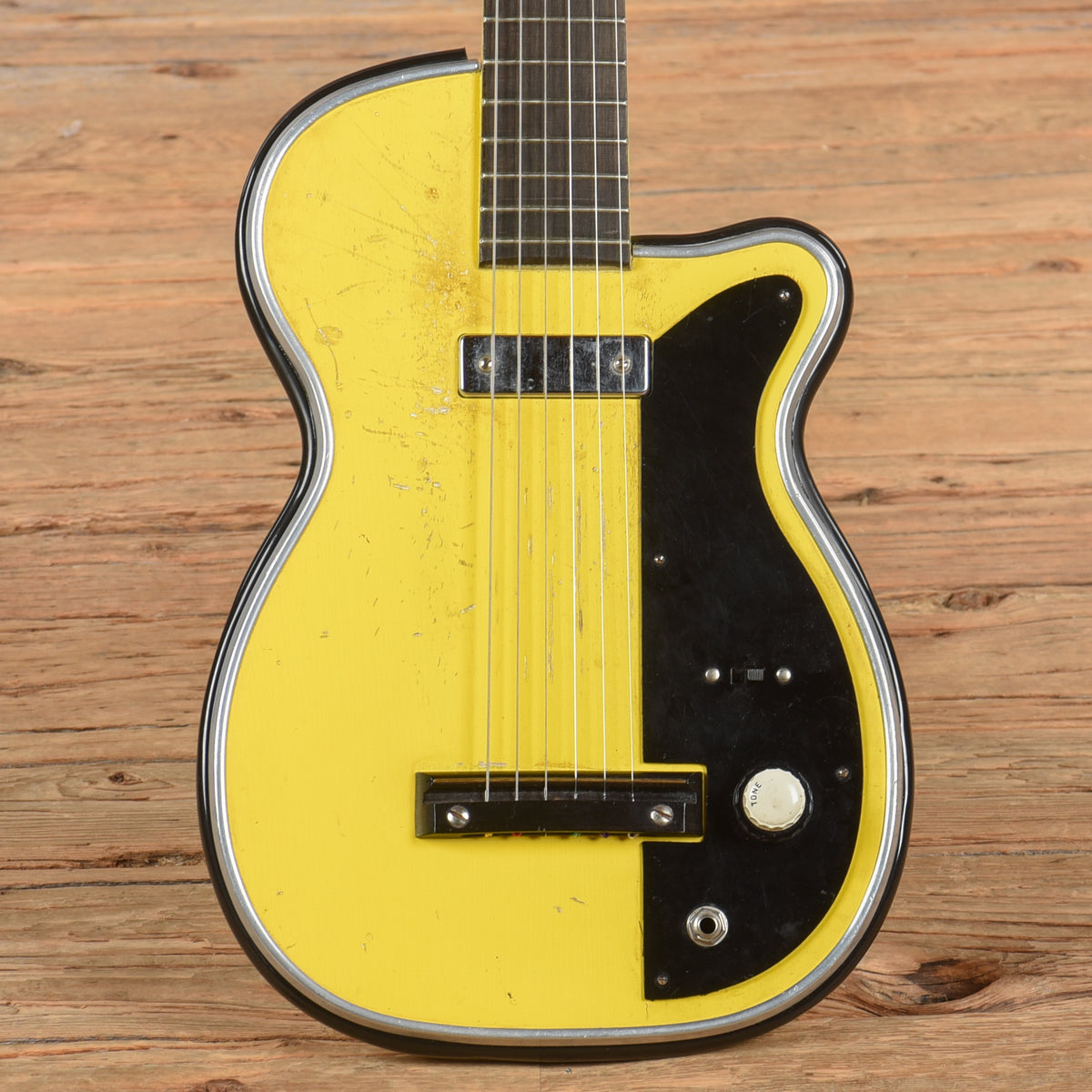 Harmony Stratotone H44 Newport Yellow 1955 Electric Guitars / Solid Body