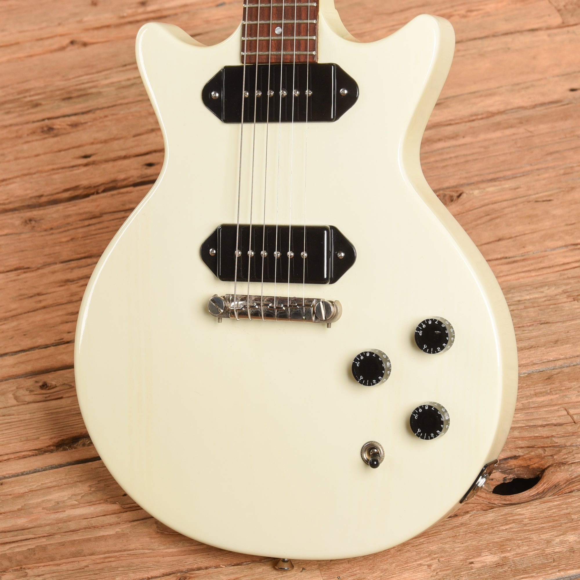 Heritage H-137 DC White 2016 Electric Guitars / Solid Body