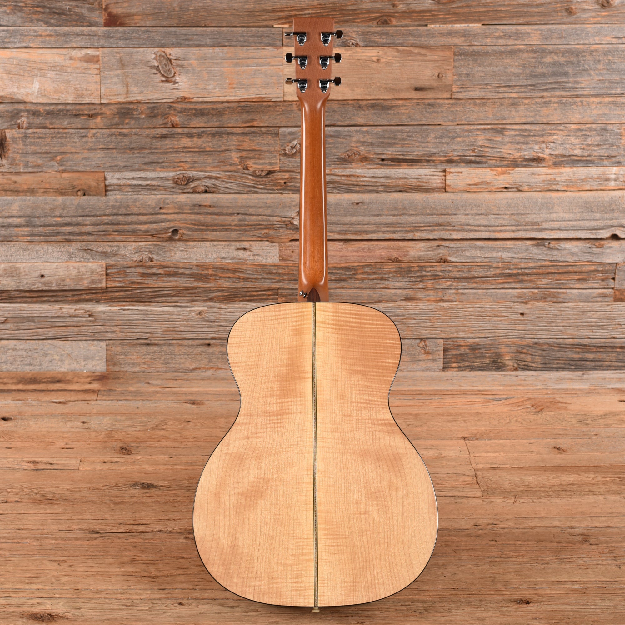 Martin J-16 Custom Natural 2001 Acoustic Guitars
