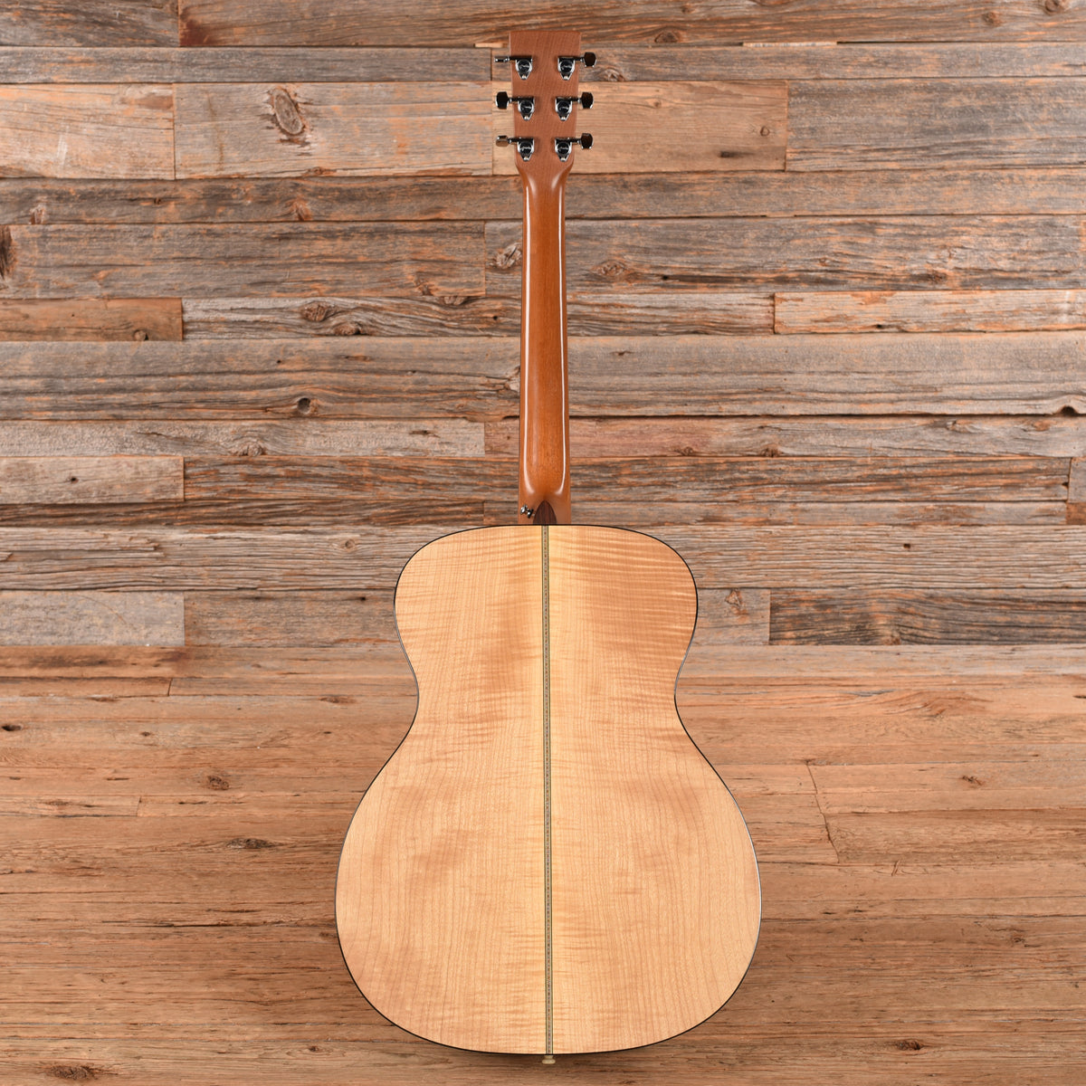 Martin J-16 Custom Natural 2001 Acoustic Guitars