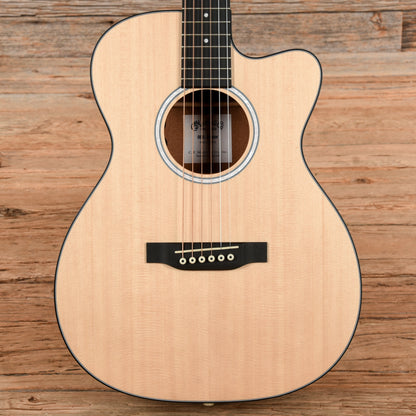 Martin 000JR-10E Natural Acoustic Guitars / OM and Auditorium