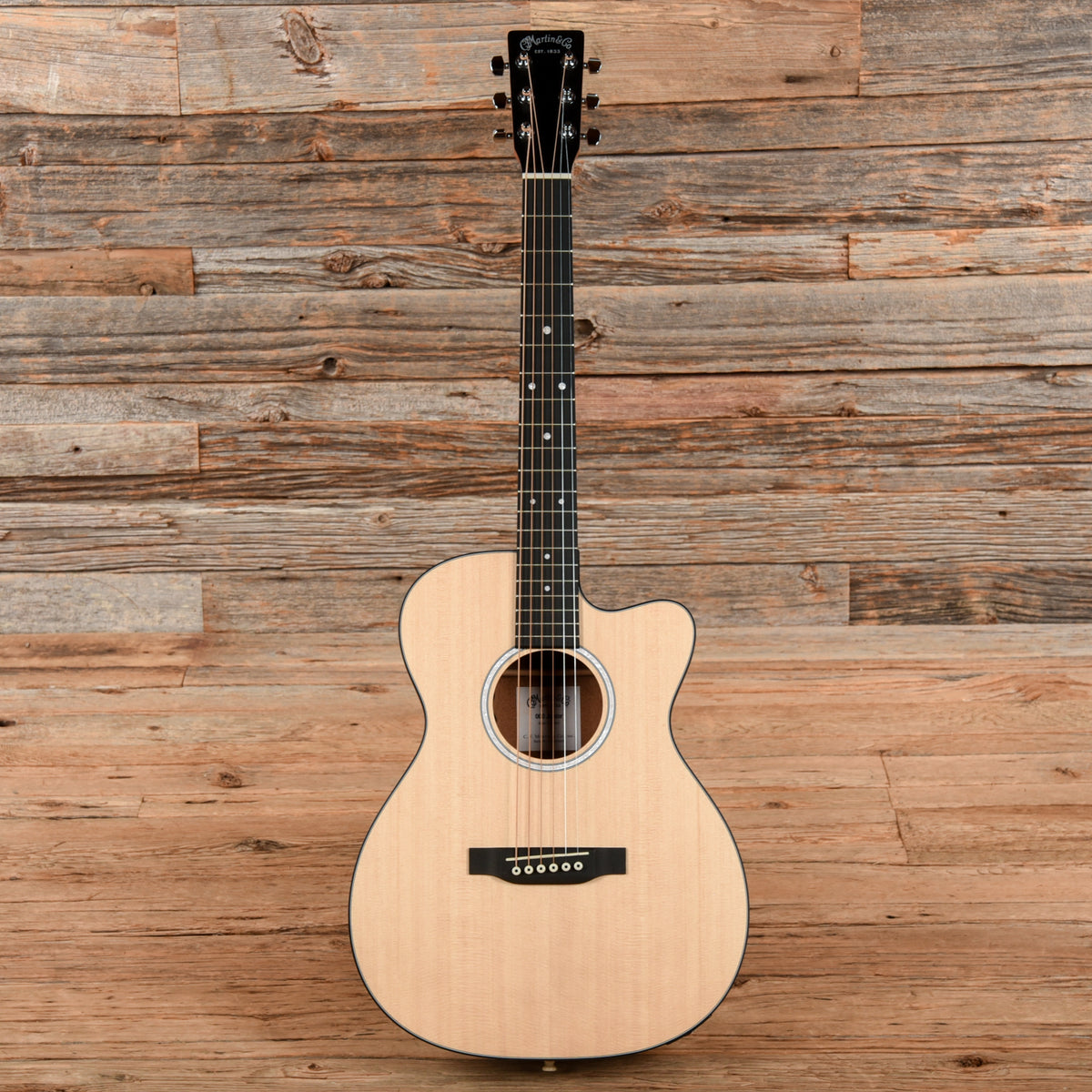 Martin 000JR-10E Natural Acoustic Guitars / OM and Auditorium