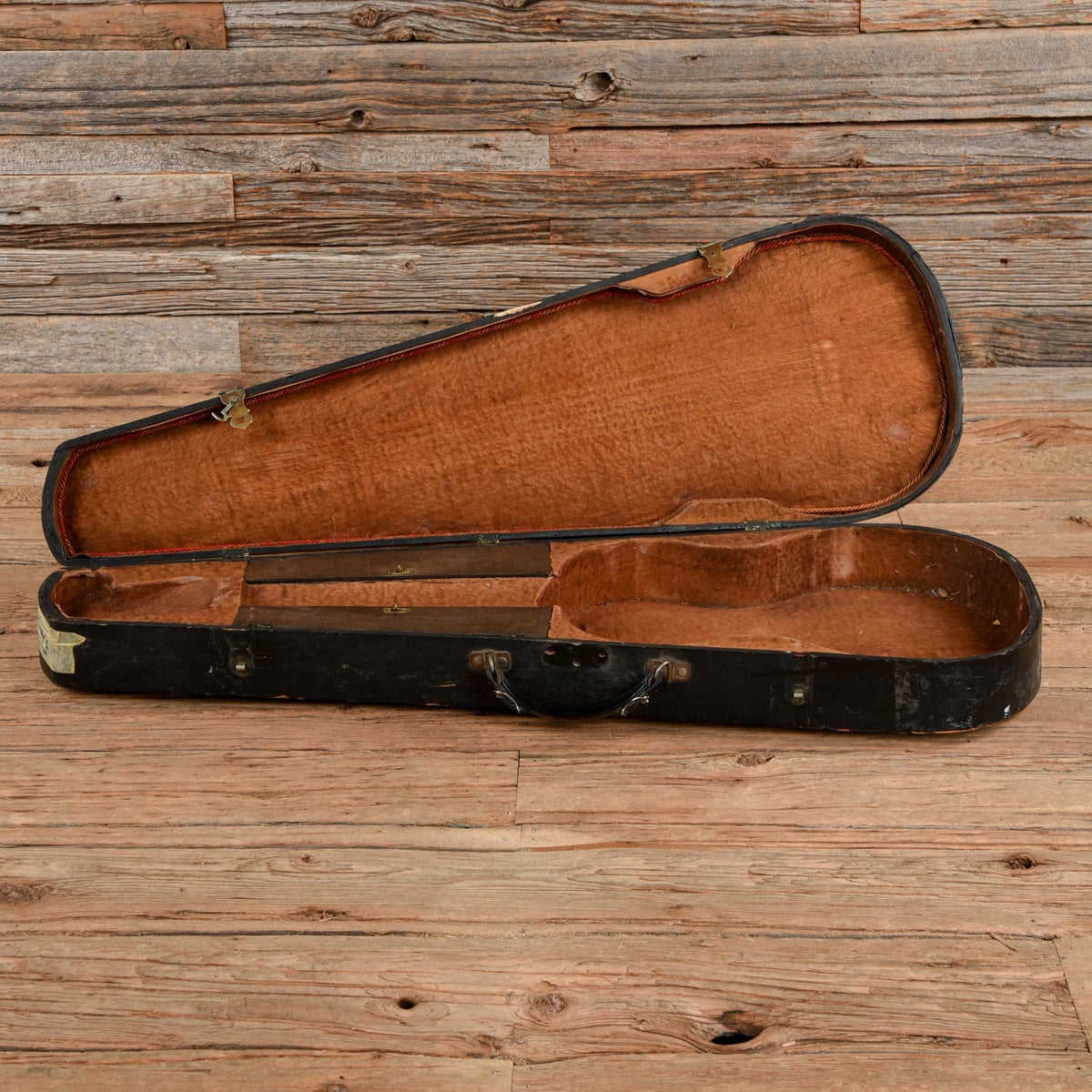Martin & Bruno Parlor w/Ivory Bridge Natural 1830s