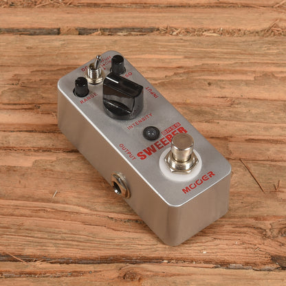 Mooer Bass Sweeper Effects and Pedals / Wahs and Filters