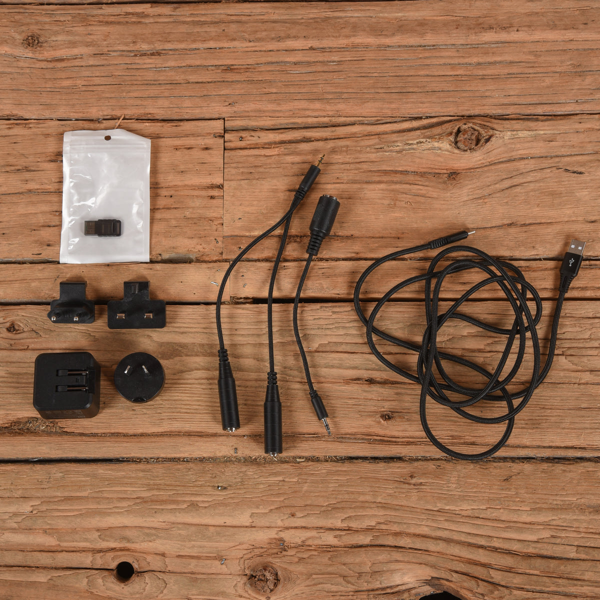 Polyend Tracker+ 16 Track Drum Machine, Synthesizer and Stereo Sampler Keyboards and Synths / Drum Machines
