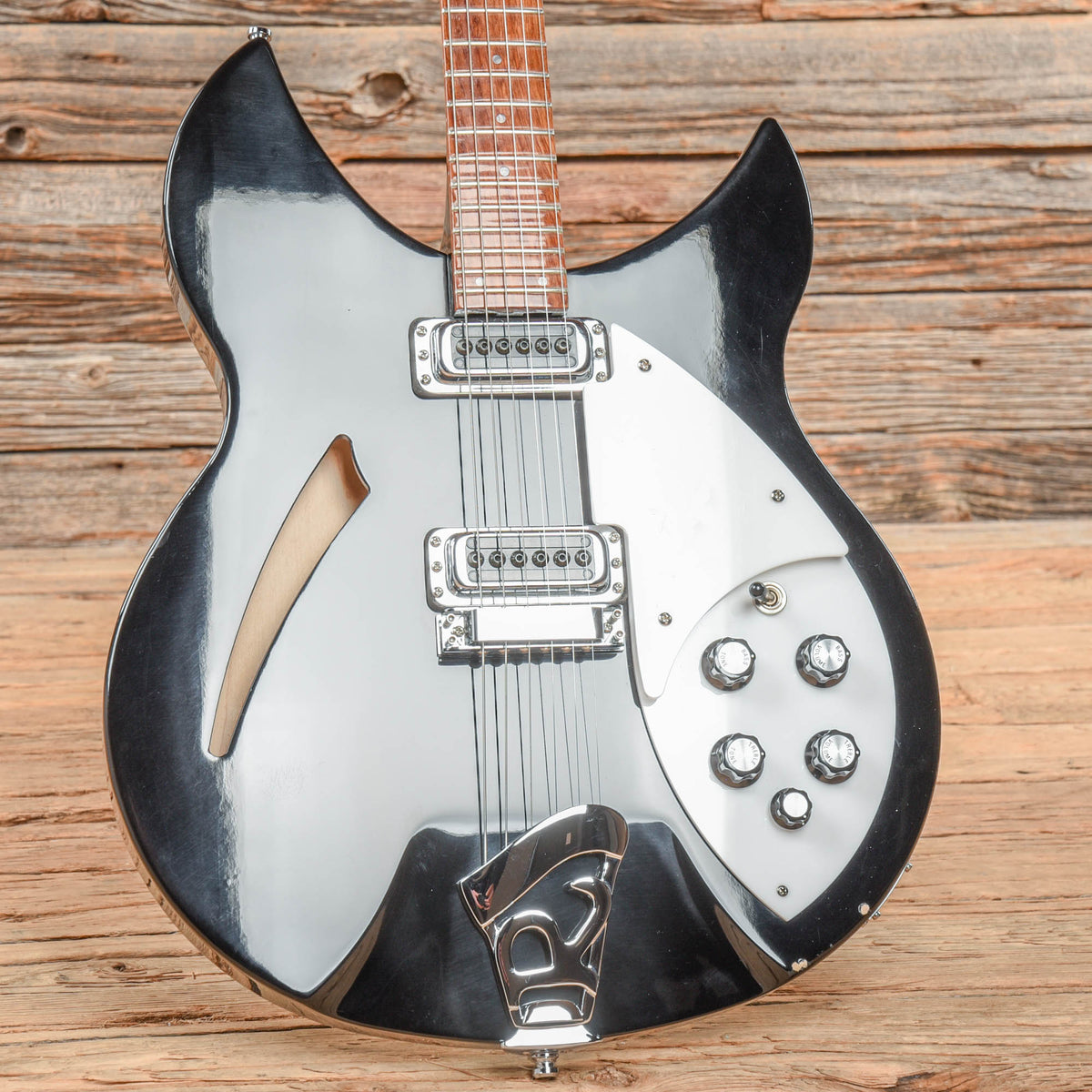 Rickenbacker 330 JetGlo 2015 Electric Guitars / Semi-Hollow
