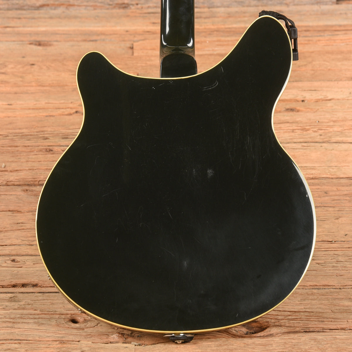 Rickenbacker 360-12 Jetglo 1980