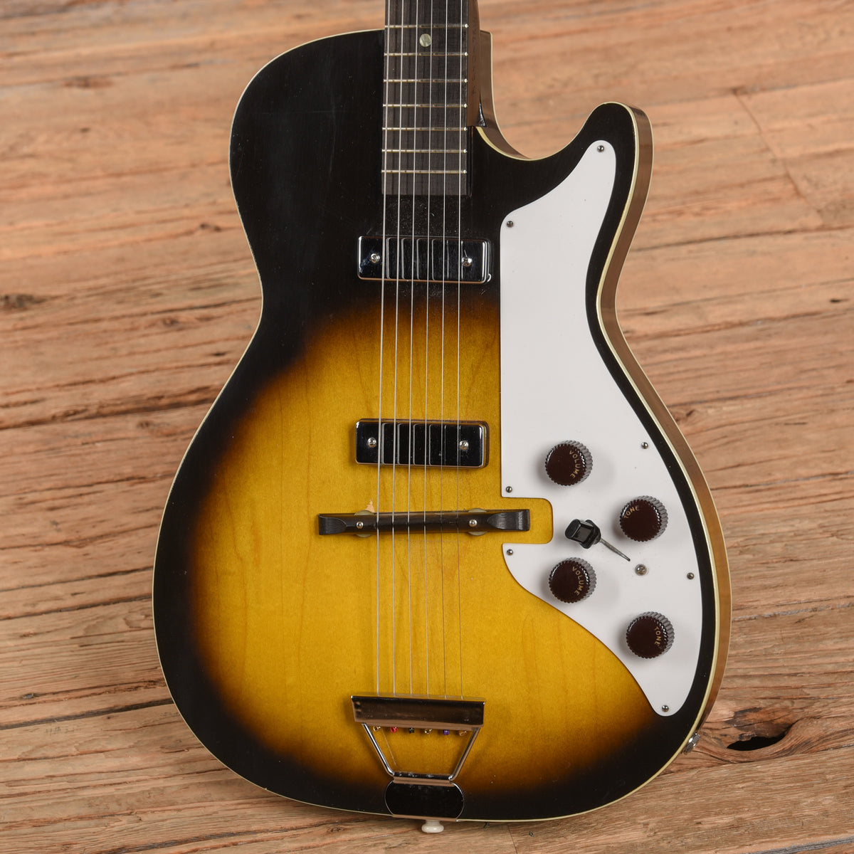 Silvertone 1420 Black 1960 Electric Guitars / Solid Body