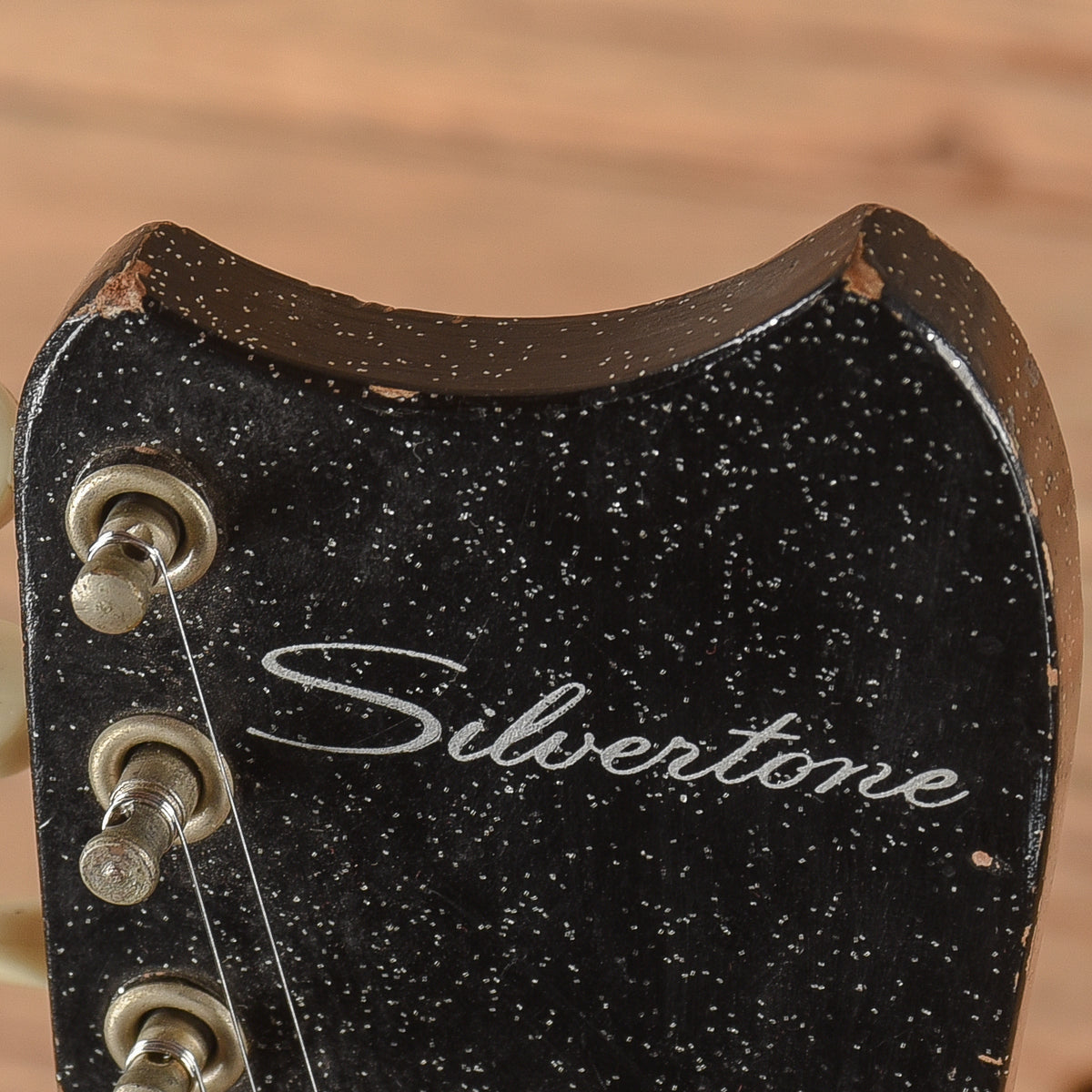Silvertone 1448 w/ Amp Case Black 1960s Electric Guitars / Solid Body