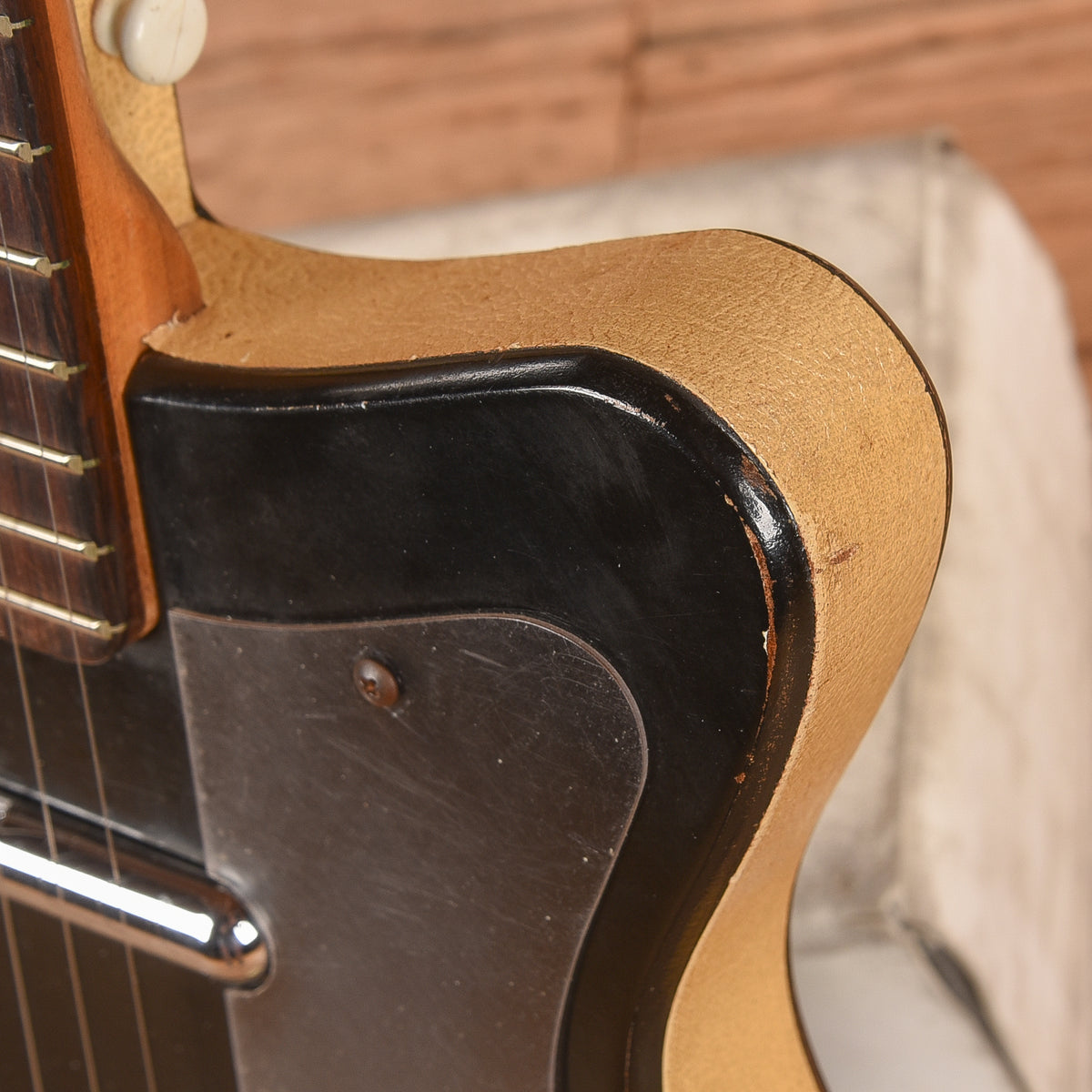 Silvertone Peanut Body Black 1960s Electric Guitars / Solid Body