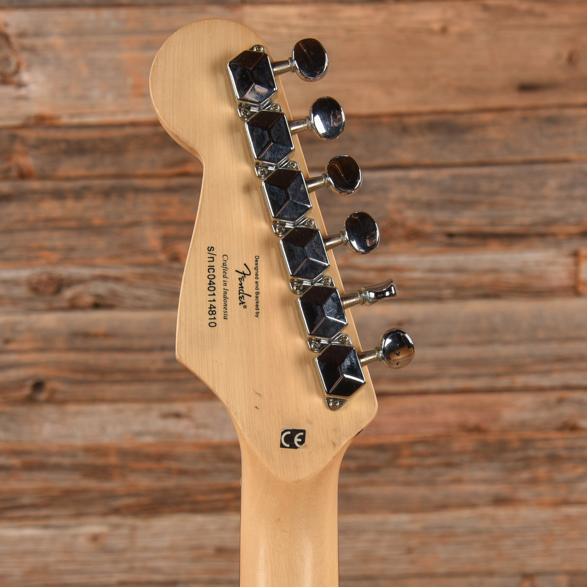 Squier Bullet Stratocaster Sunburst 2004 Electric Guitars / Solid Body